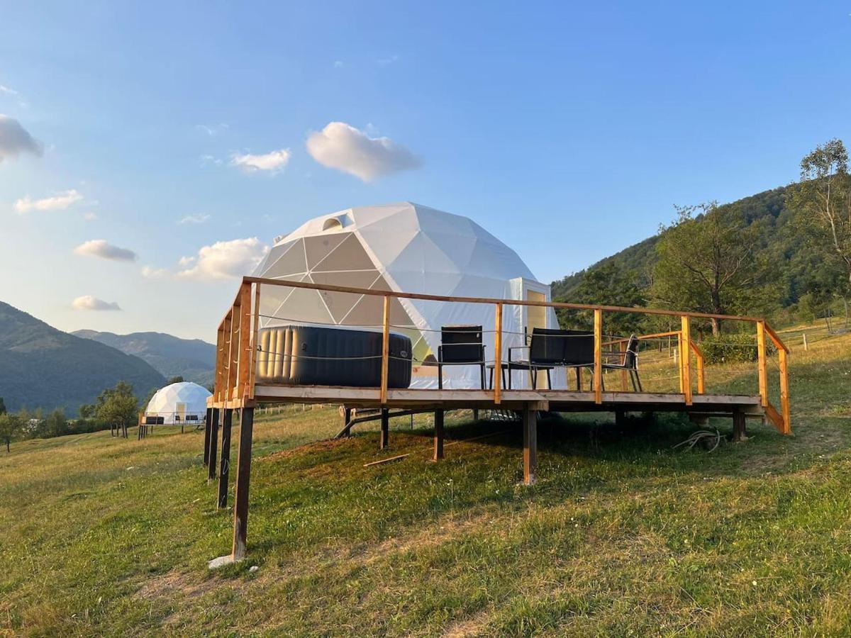 Hotel Tranquil Dome - Manta'S Retreat Glamping Cornereva Esterno foto