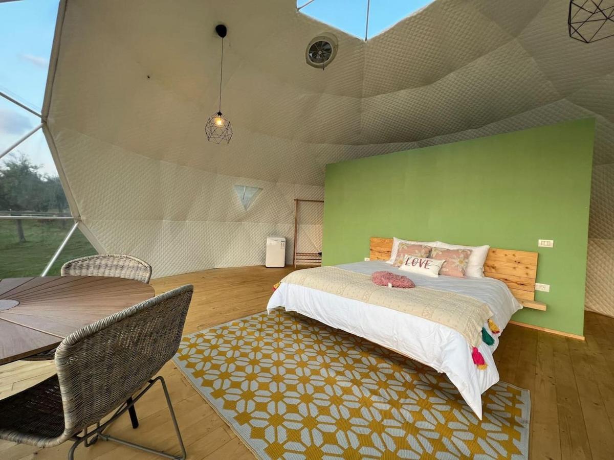 Hotel Tranquil Dome - Manta'S Retreat Glamping Cornereva Esterno foto