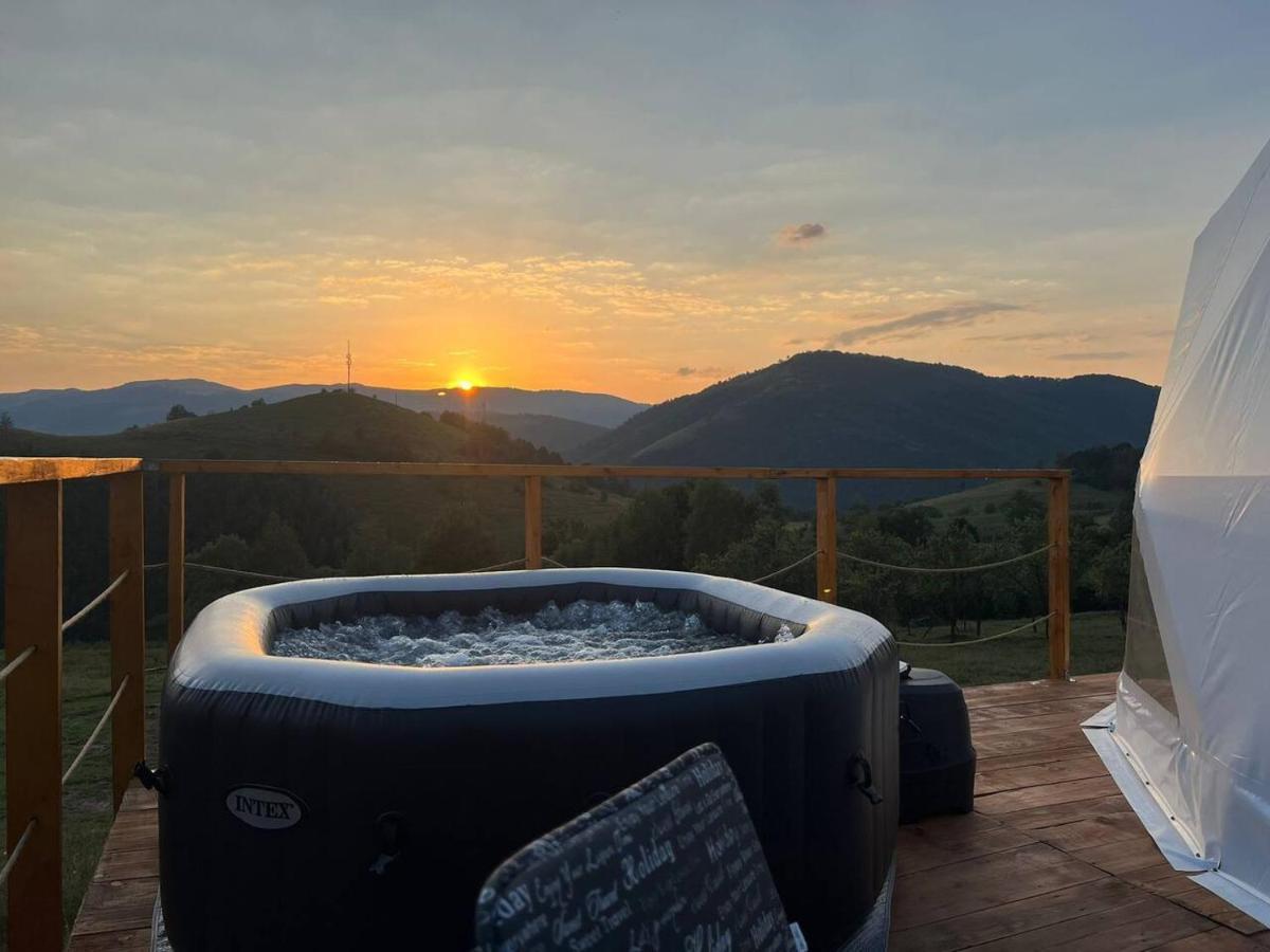 Hotel Tranquil Dome - Manta'S Retreat Glamping Cornereva Esterno foto