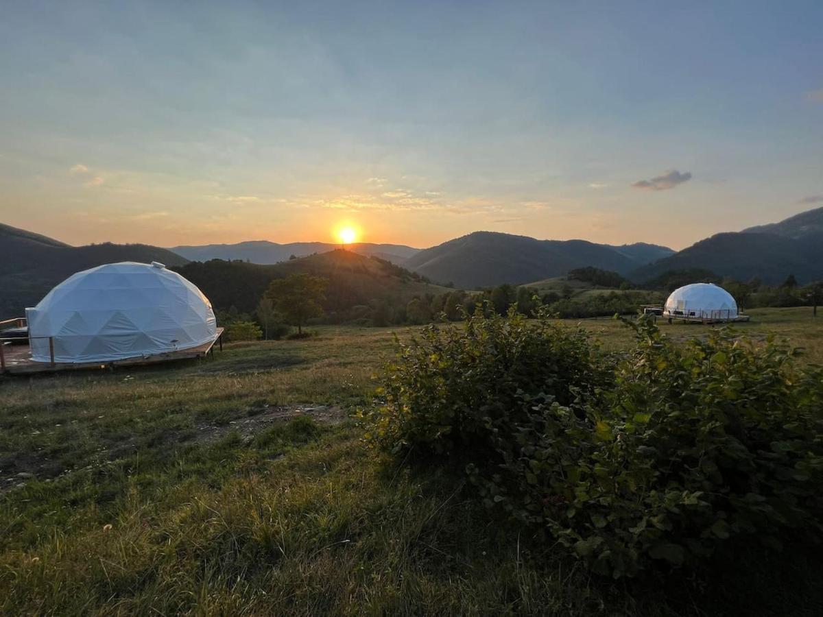 Hotel Tranquil Dome - Manta'S Retreat Glamping Cornereva Esterno foto