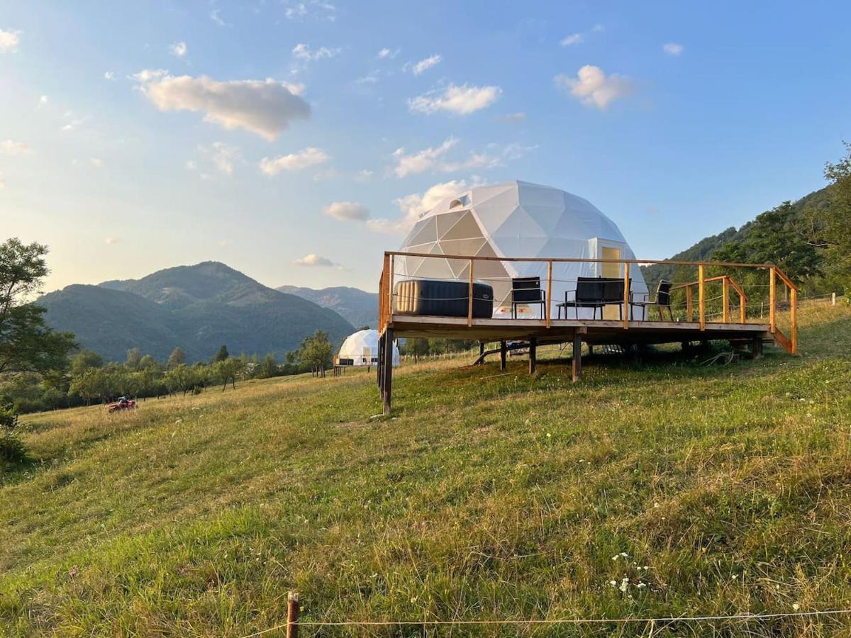 Hotel Tranquil Dome - Manta'S Retreat Glamping Cornereva Esterno foto
