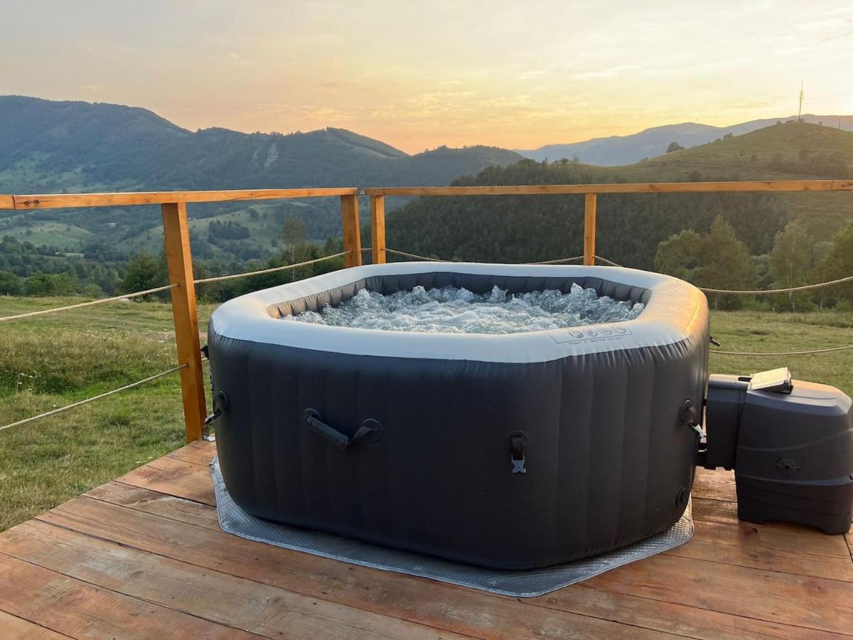Hotel Tranquil Dome - Manta'S Retreat Glamping Cornereva Esterno foto