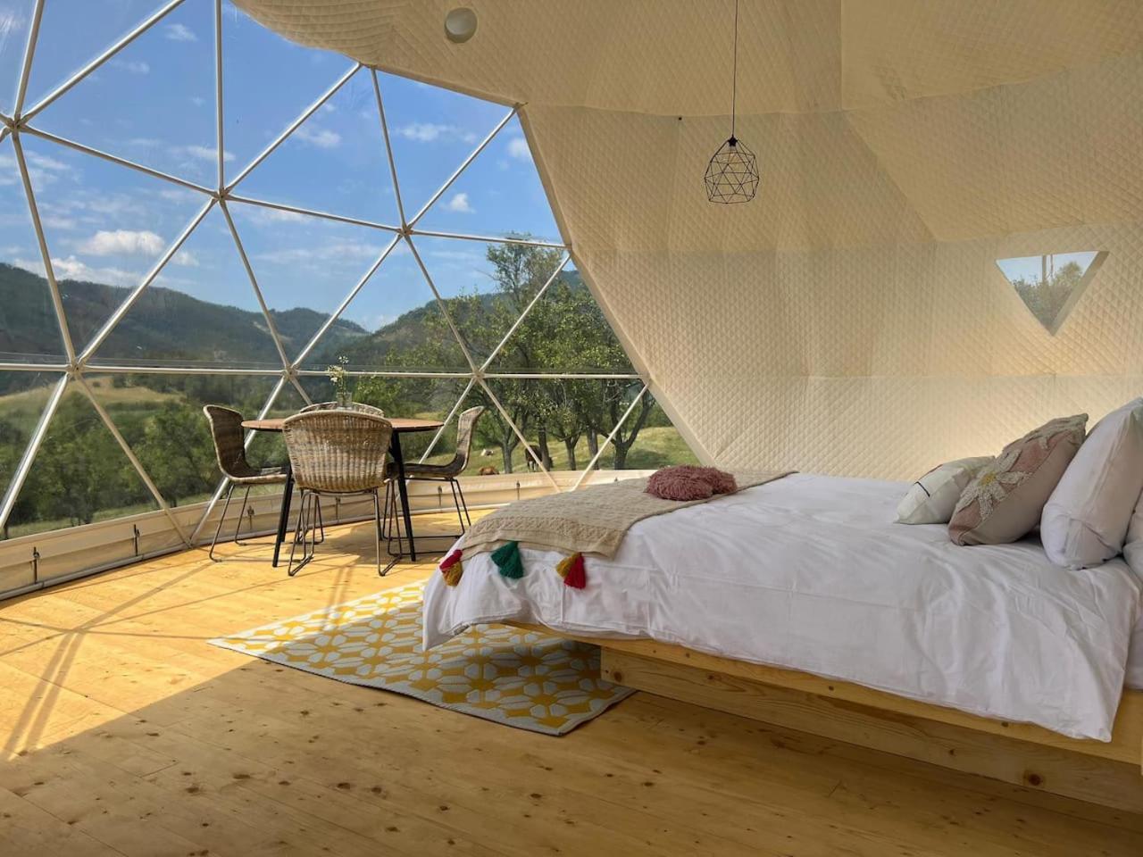 Hotel Tranquil Dome - Manta'S Retreat Glamping Cornereva Esterno foto