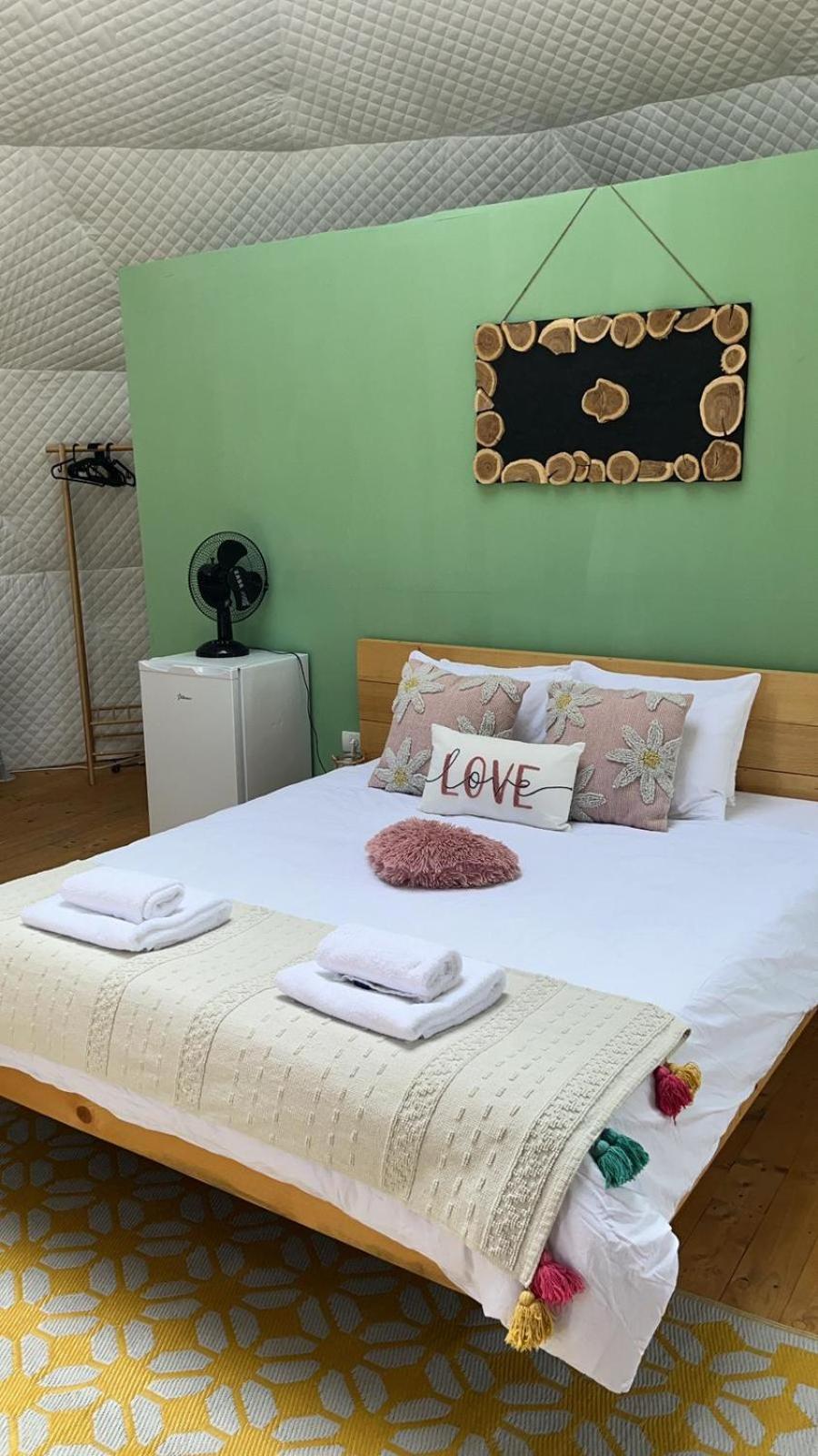 Hotel Tranquil Dome - Manta'S Retreat Glamping Cornereva Esterno foto