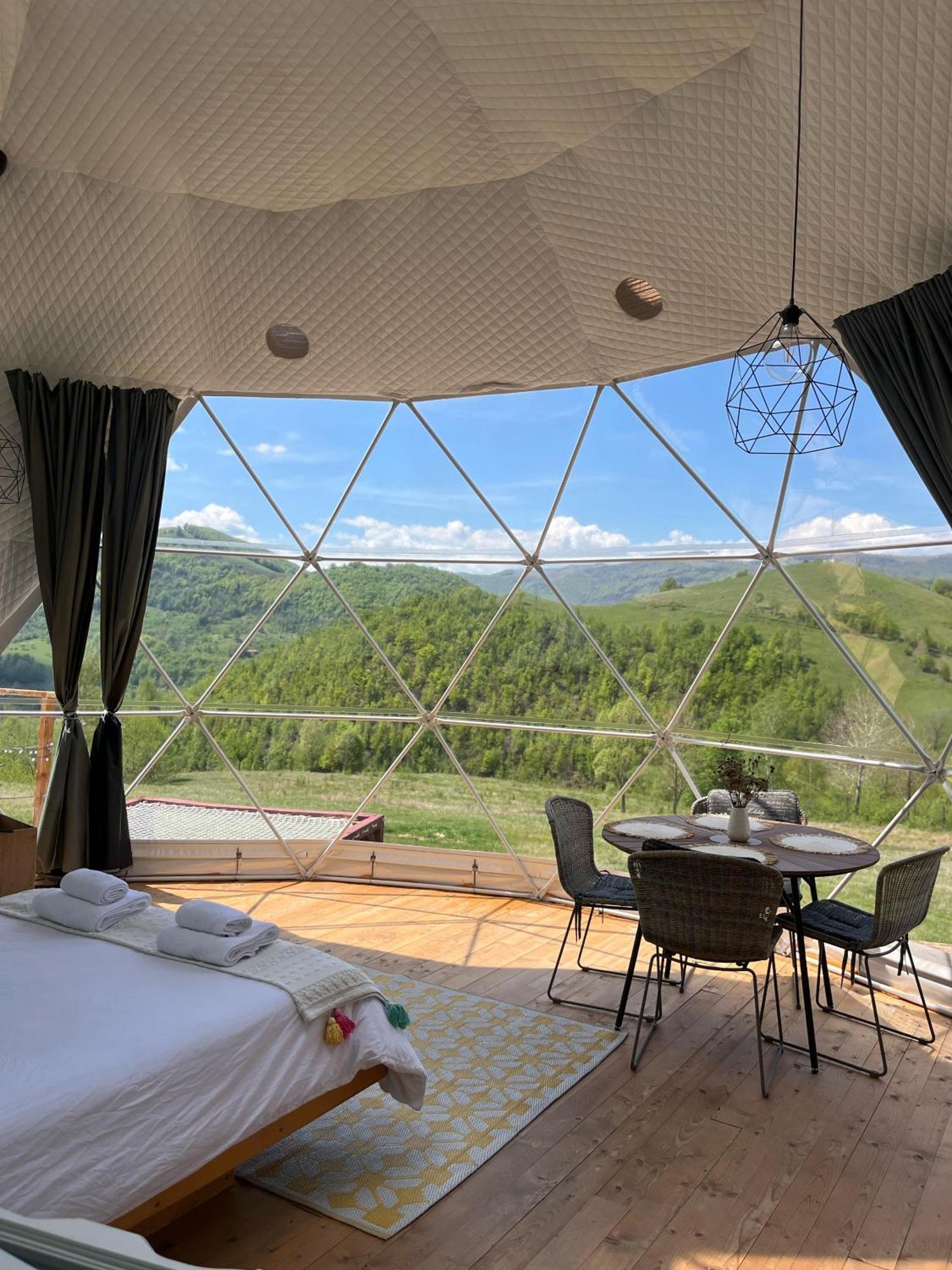 Hotel Tranquil Dome - Manta'S Retreat Glamping Cornereva Esterno foto